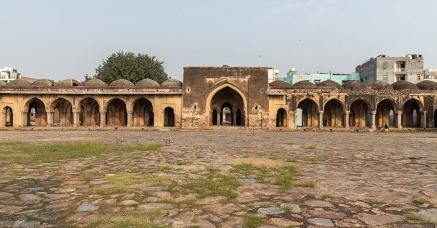 Begumpur Mosque, South Delhi, Delhi - Vushii.com Begumpur Mosque, South Delhi, Delhi - Vushii.com